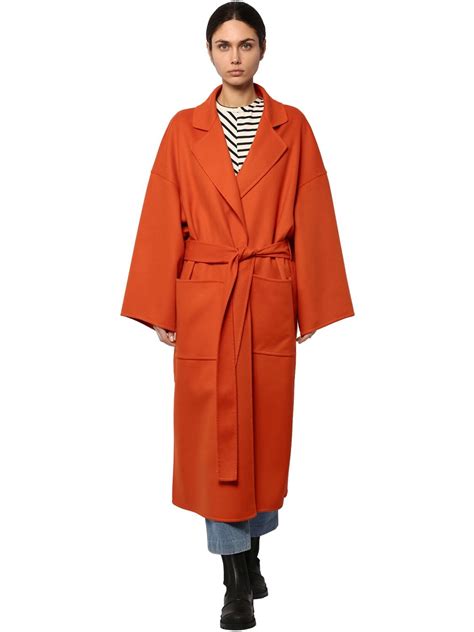 CASHMERE CLOTH COAT .